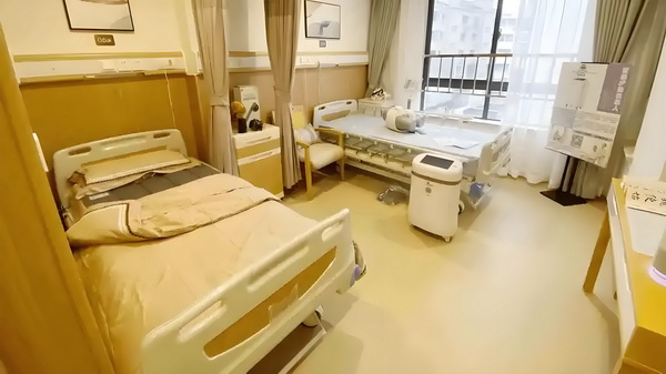 无学历申请深户_要出道了吗？！霍汶希女儿hanni杂志封面首秀 险在曝光的一高调个风于